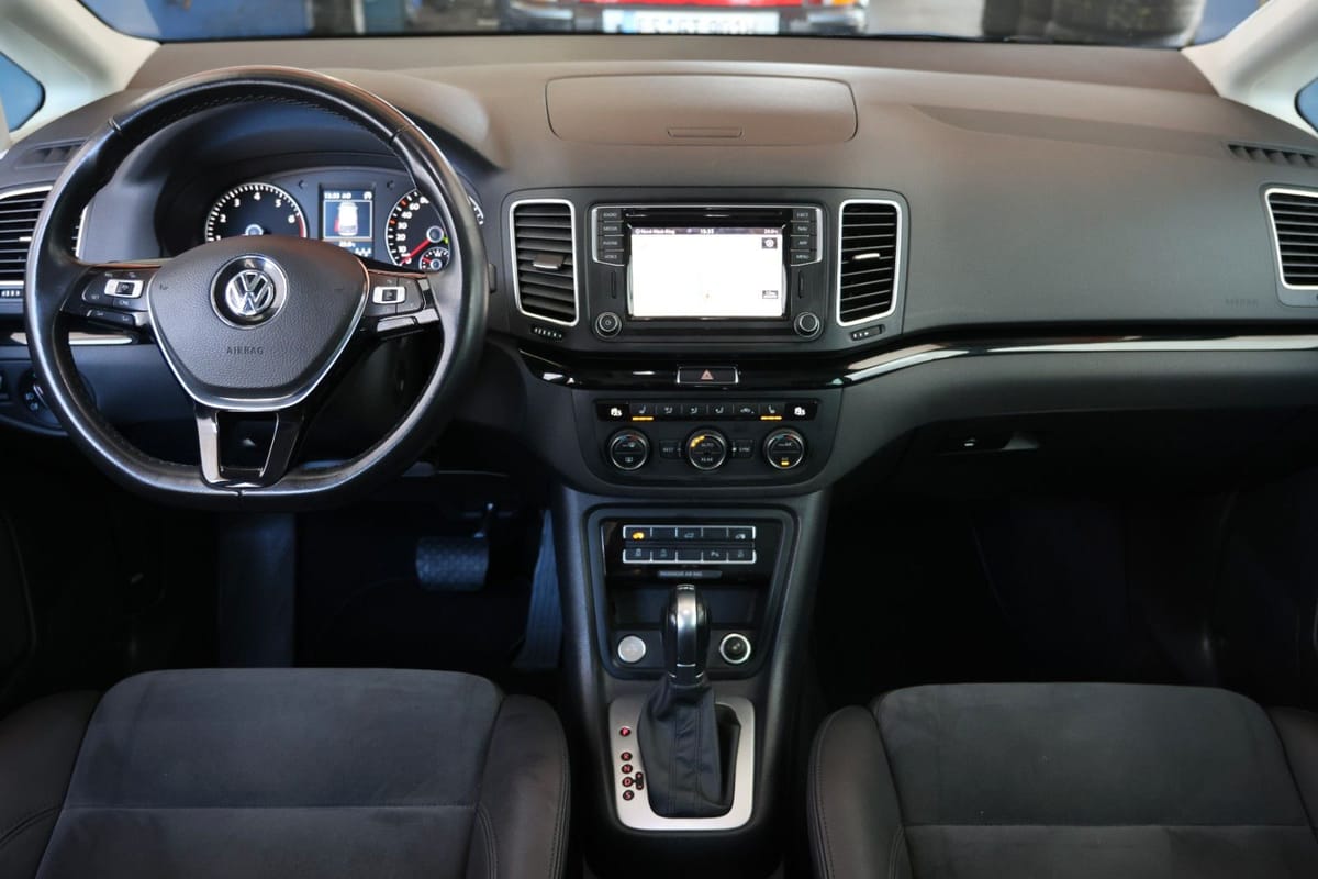 Volkswagen Sharan Highline Pano AHK Kam Alcantara 7-Sitze foto 9