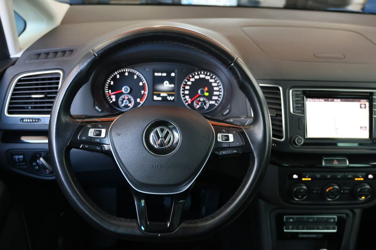 Volkswagen Sharan Highline Pano AHK Kam Alcantara 7-Sitze foto 10