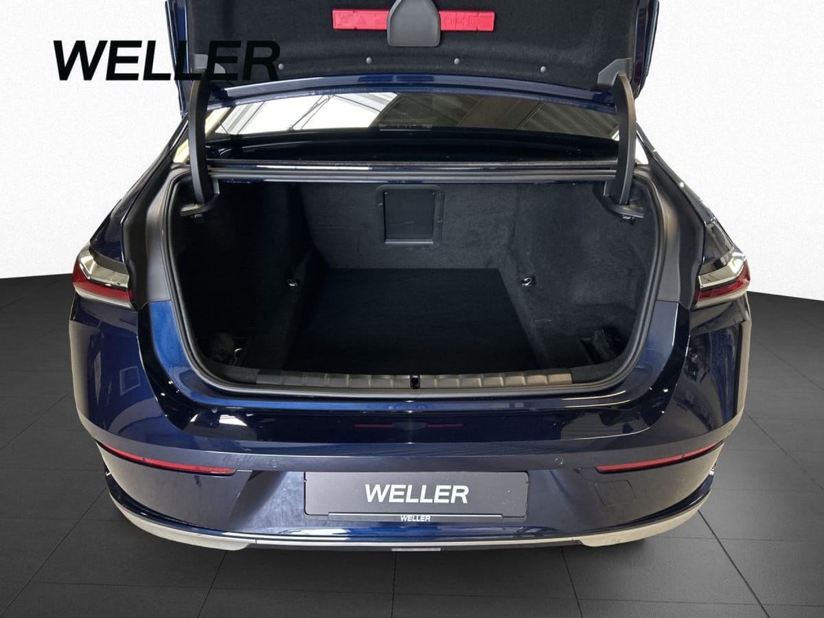 BMW 740d xD DAPr ExecutiveLo Fond Entertainment Sthz foto 18