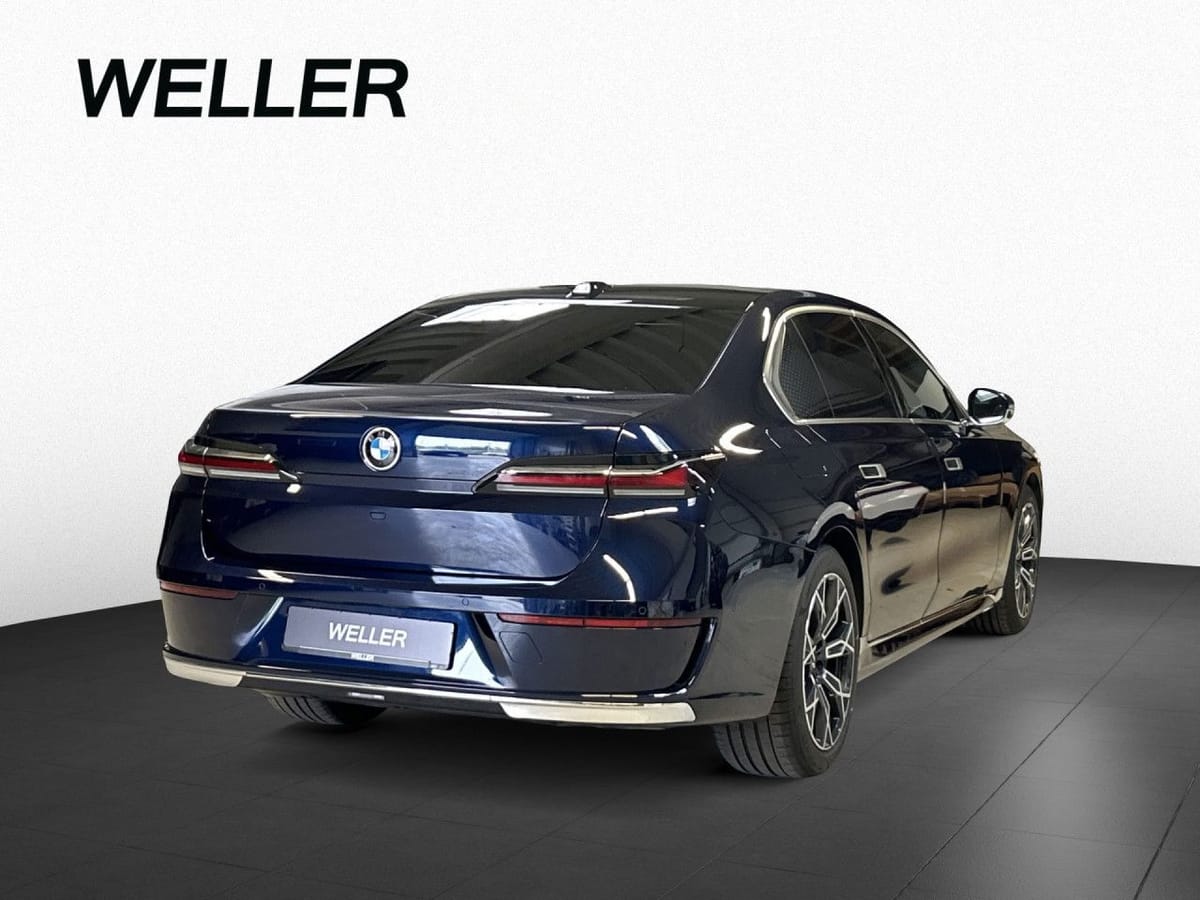 BMW 740d xD DAPr ExecutiveLo Fond Entertainment Sthz foto 6
