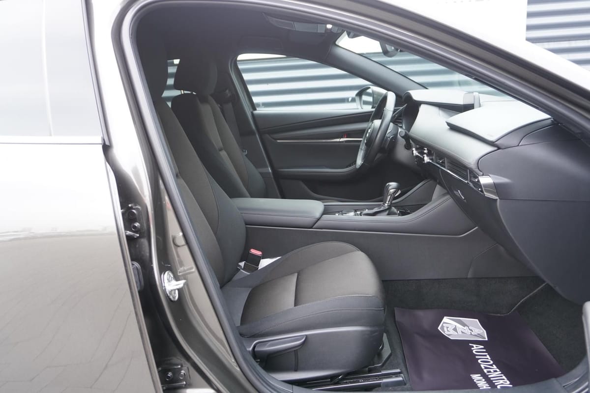 Mazda 3 AUTOMATIK|KAMERA|TEMPOMAT|HEAD-UP|APPLE|NAVI foto 18