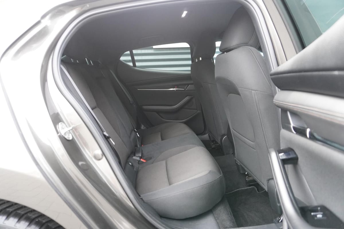 Mazda 3 AUTOMATIK|KAMERA|TEMPOMAT|HEAD-UP|APPLE|NAVI foto 19