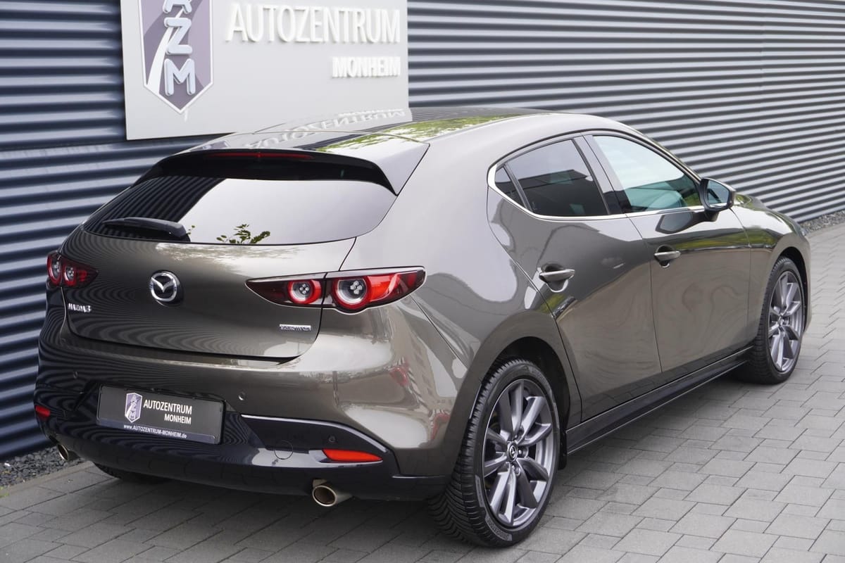 Mazda 3 AUTOMATIK|KAMERA|TEMPOMAT|HEAD-UP|APPLE|NAVI foto 9
