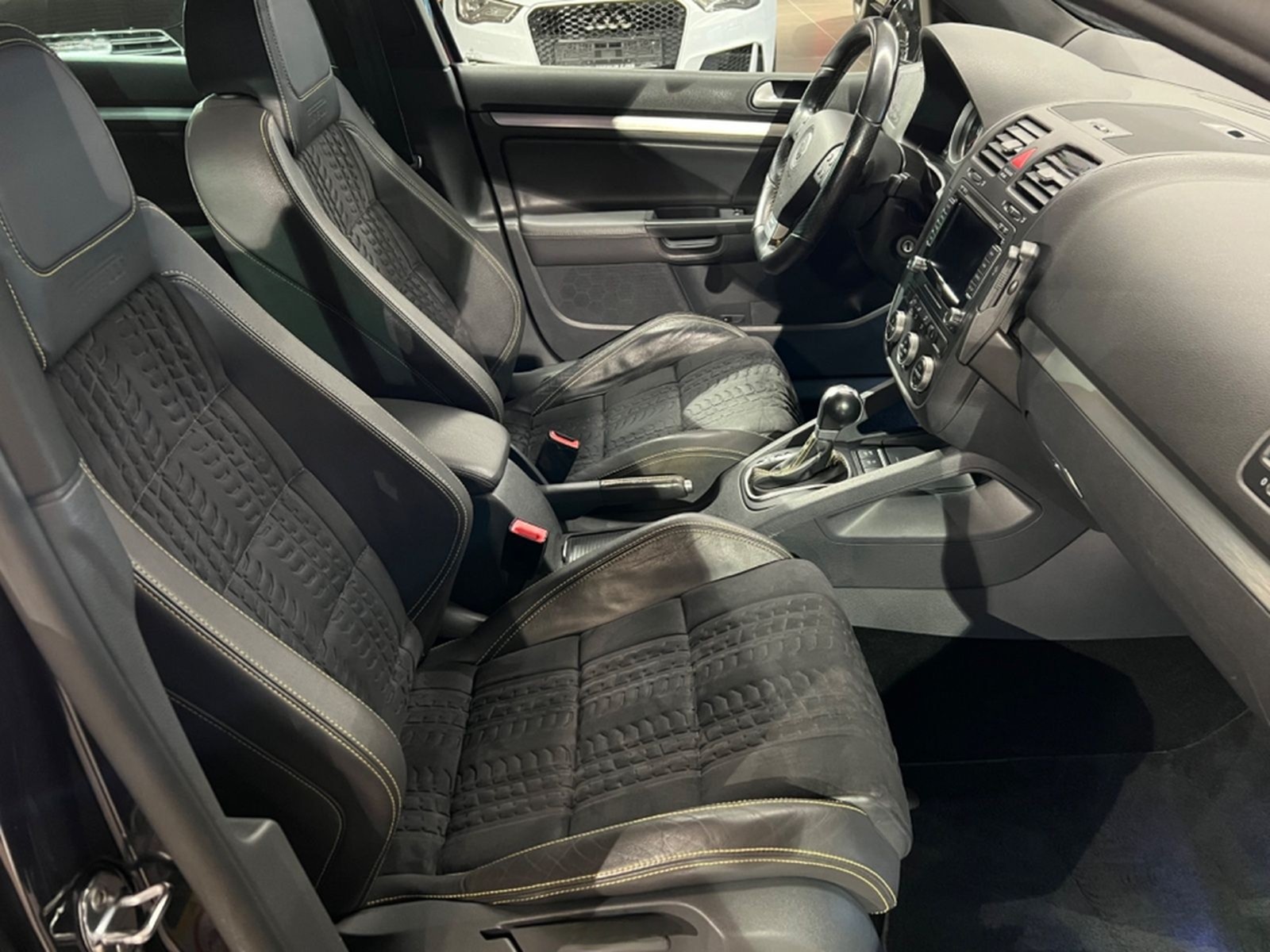 Volkswagen Golf 2.0TFSI DSG GTI Pirelli 2.HAND  nur 92Tkm! foto 16