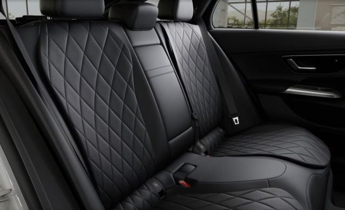 Mercedes-Benz E 300 de 4M T AMG MEMORY DISTRO LEDER AHK TWA foto 8