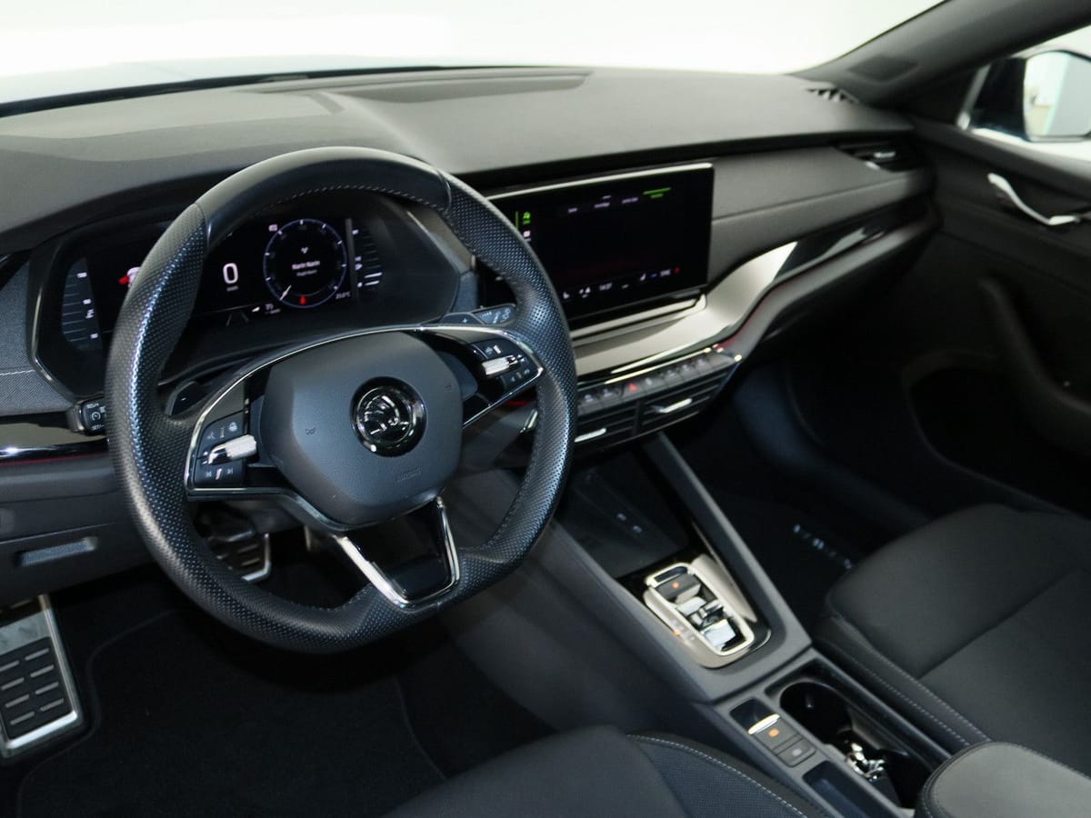 Skoda Octavia Combi 2.0 TDI DPF Sportline LED STANDHZ foto 13