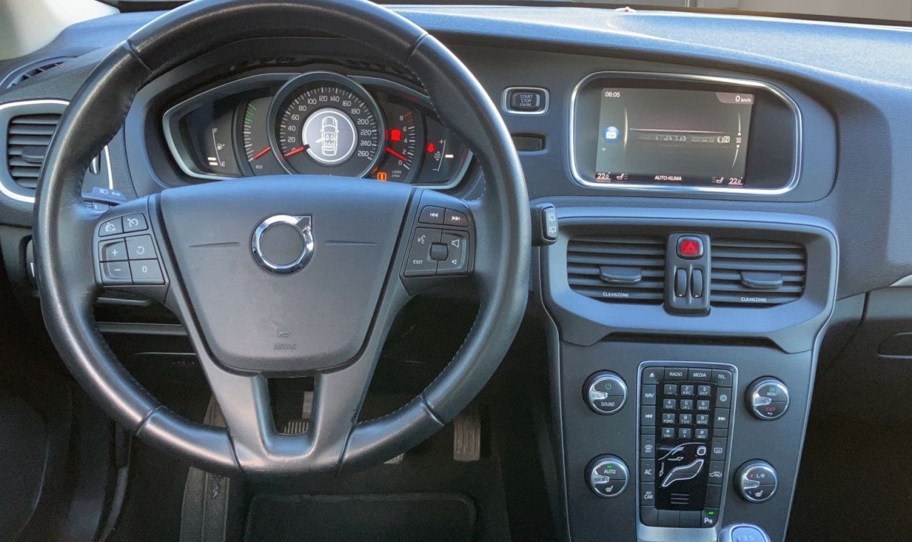 Volvo V40 T2 KINETIC NAVI KLIMAAUTOMATIK PDC Bluetooth foto 8