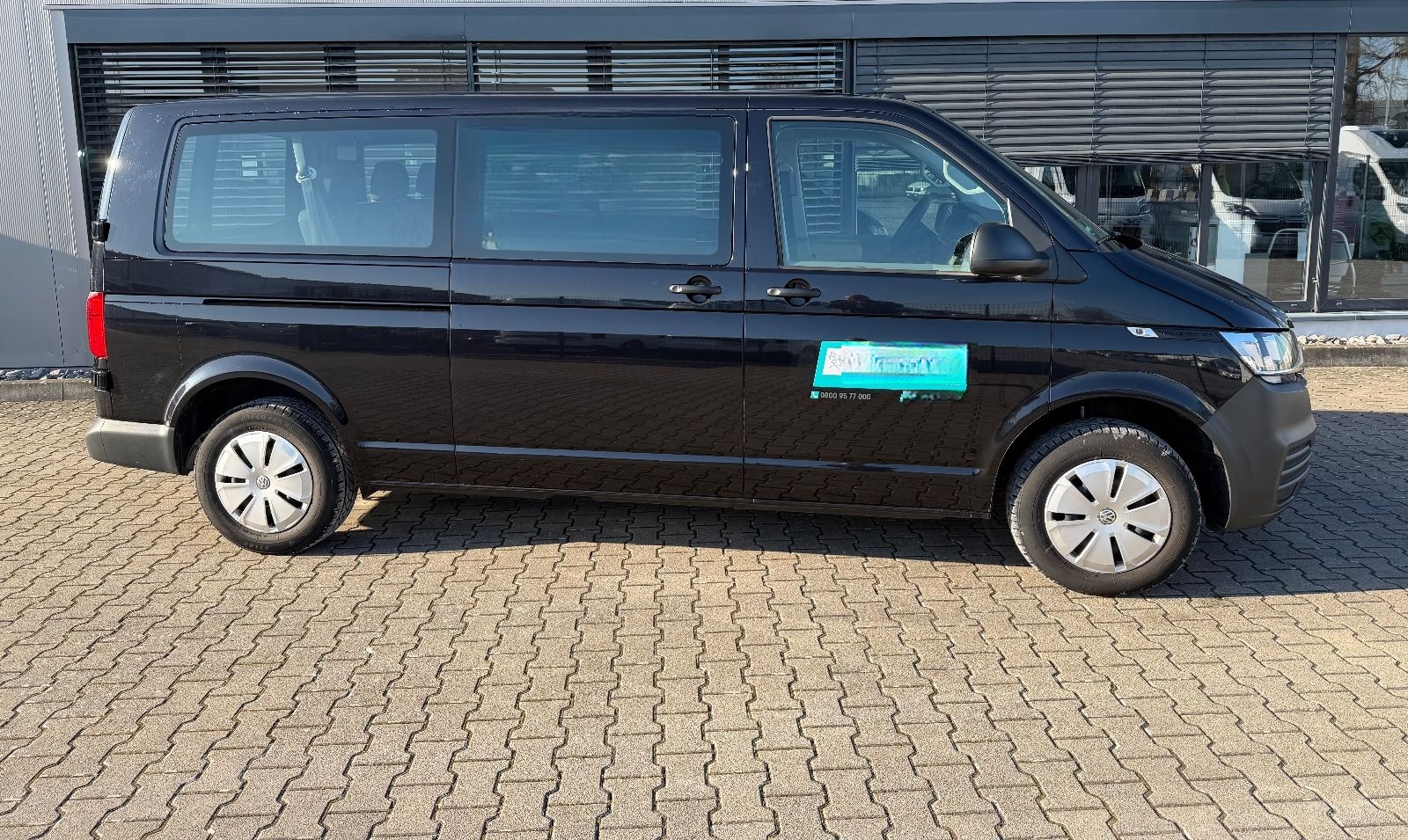 Volkswagen T6.1  2.0TDI LR Flügelt. 9 Sitzer SHZ Komf.Paket foto 4