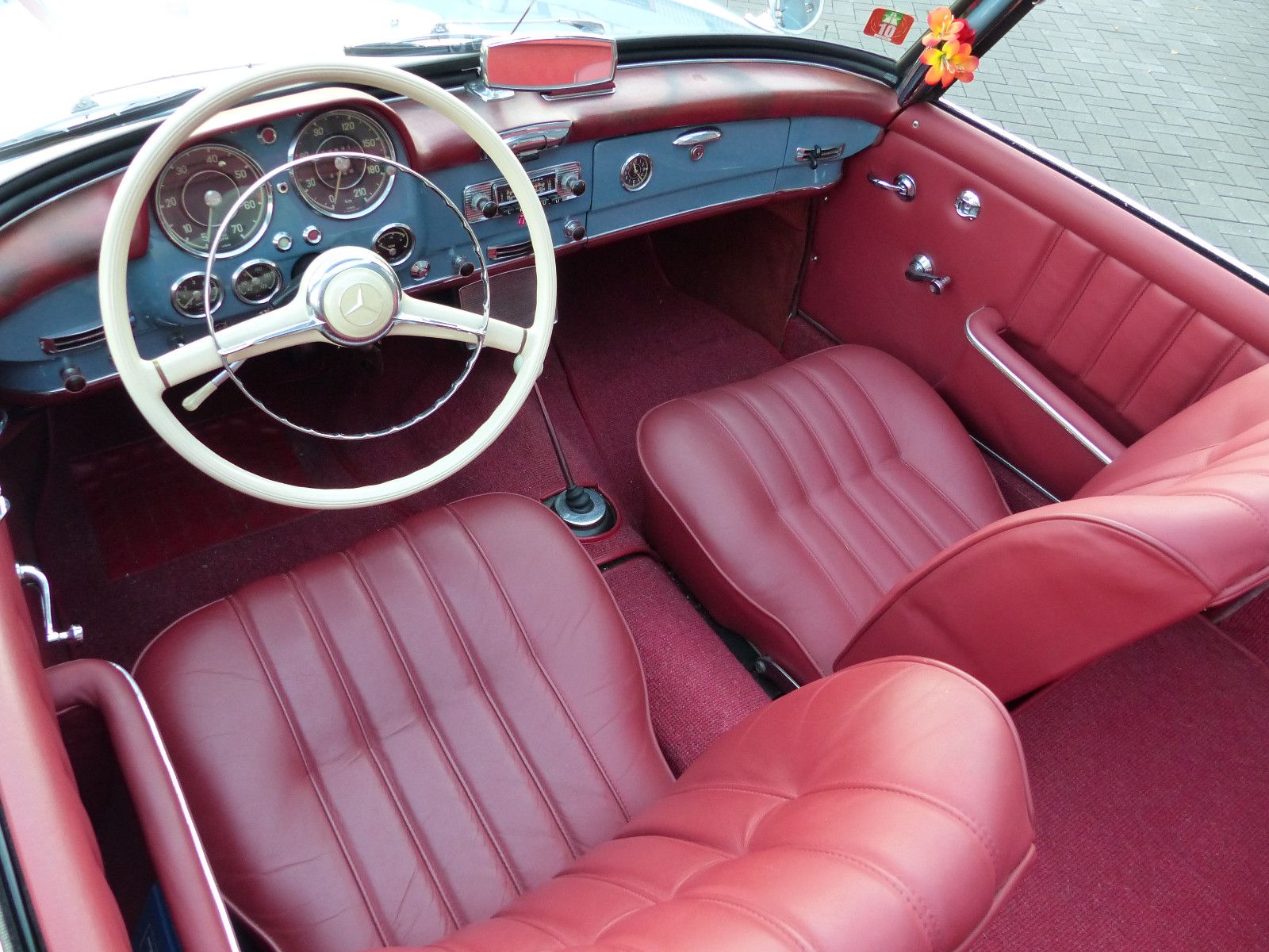 Mercedes-Benz 190 SL foto 11