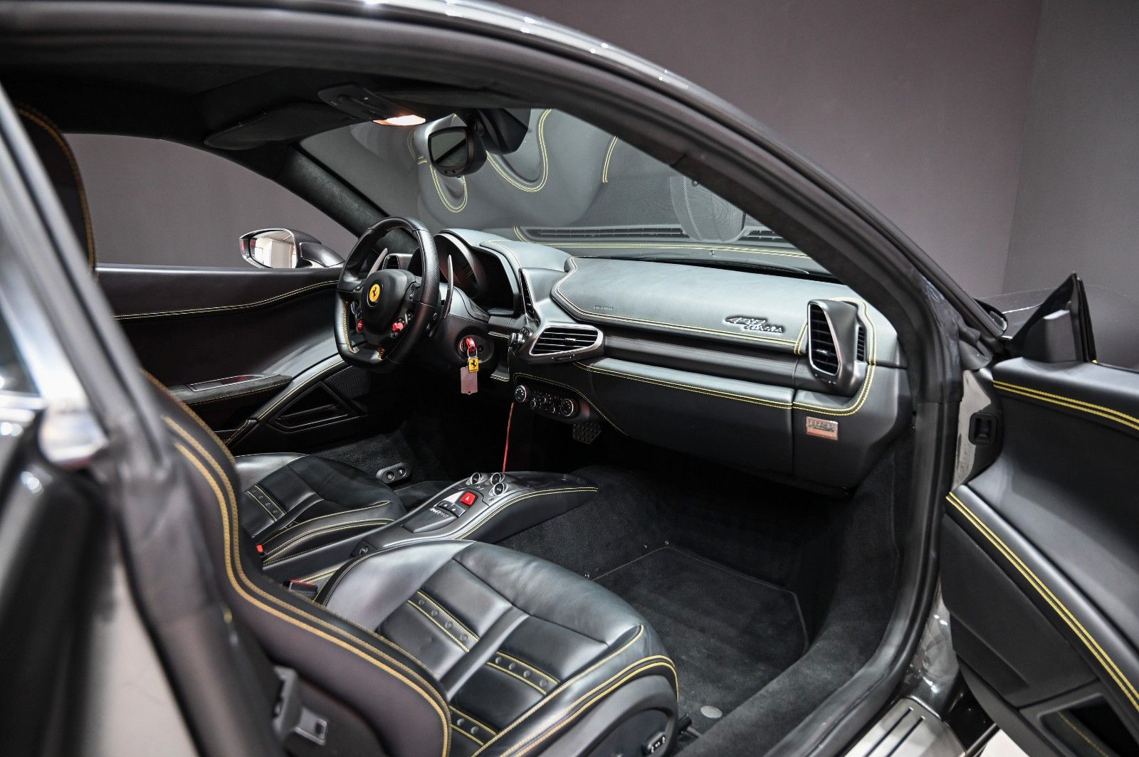 Ferrari 458 Italia *AFS*ElectricSeats*Bluetooth* foto 18