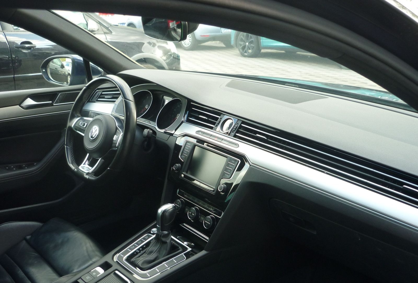 Volkswagen Passat Lim. Highline R-LineSport/DSG/Bi-Xenon... foto 16