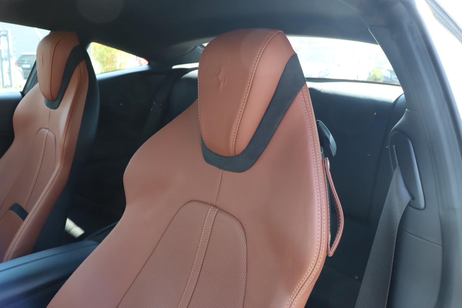 Ferrari Roma 3.9 V8 Coupe +MATRIX+SCM+1.HAND+SITZBELÜFTU foto 14