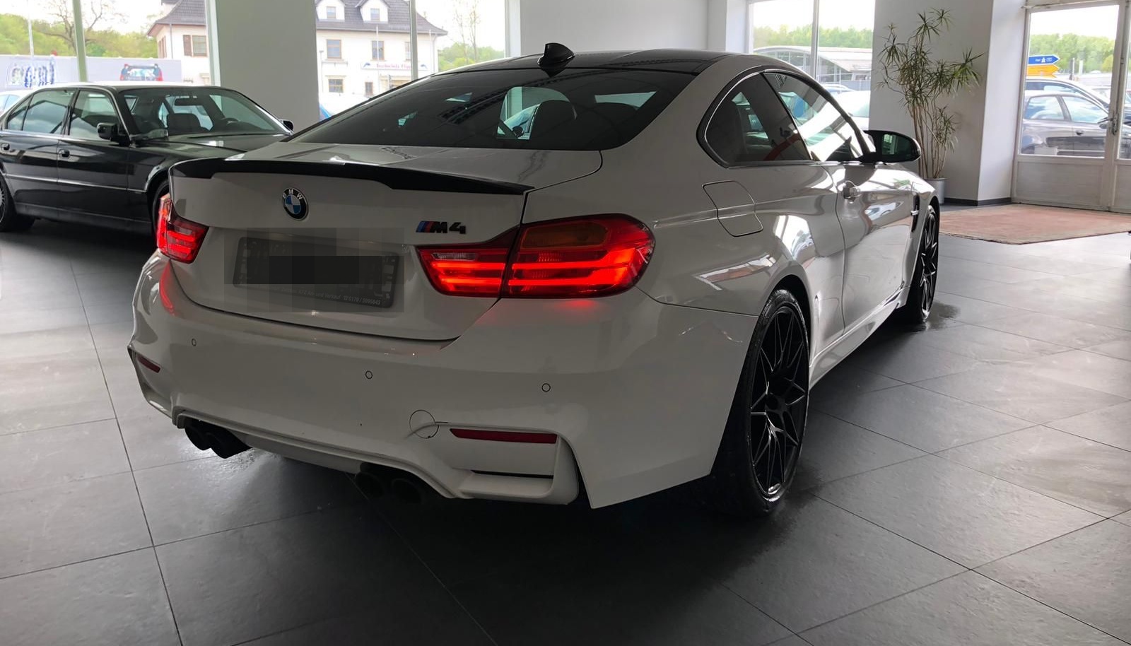 BMW M4 Competition DKG Carbon Individual Schalen foto 7