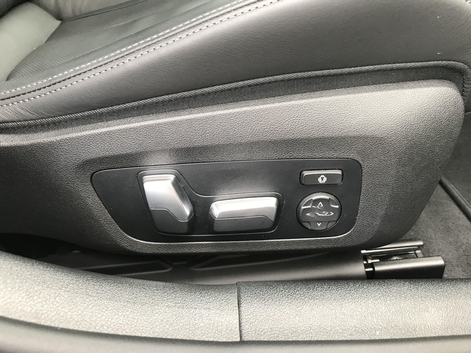 BMW M850i xDrive Gr Head-Up DAB Aktivlenkung WLAN foto 8