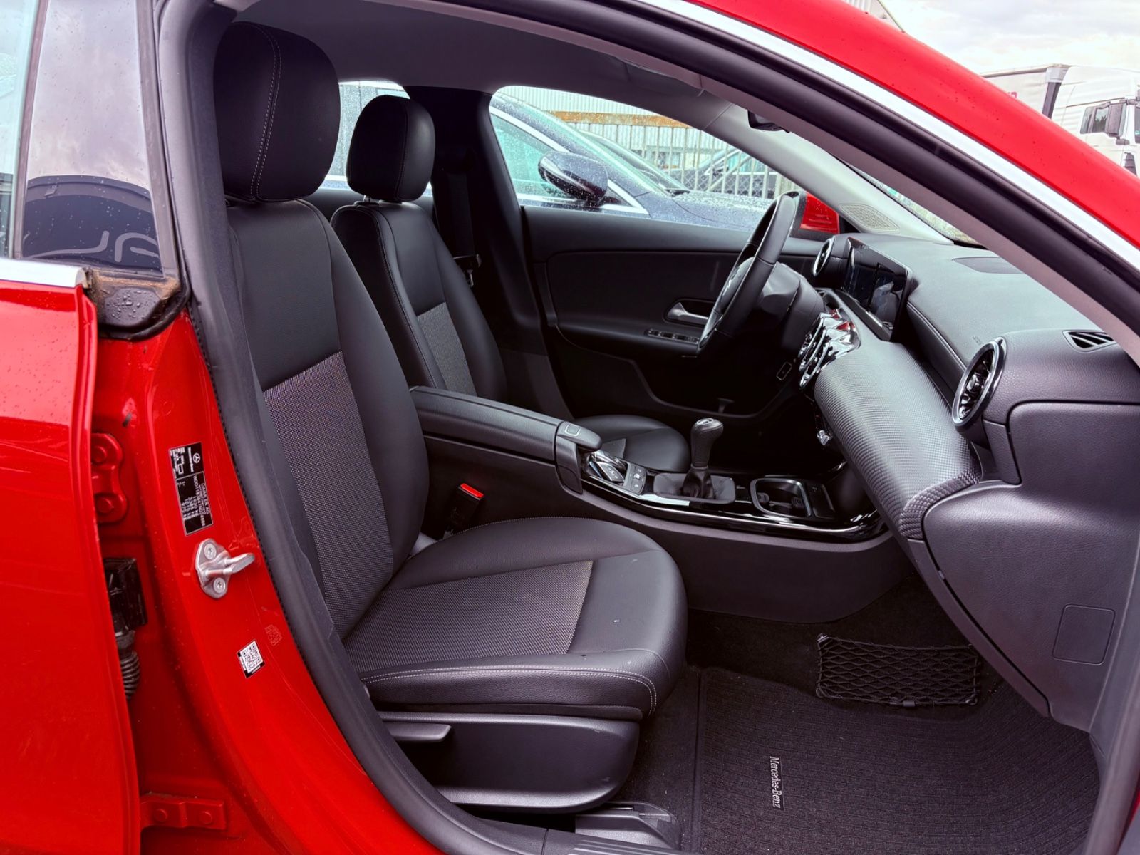 Mercedes-Benz CLA 180|Neues Modell|1.Hand|orig. 41tkm|T-Leder| foto 5