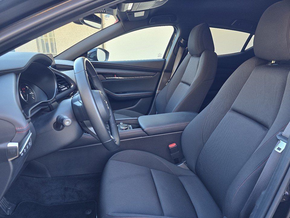 Mazda 3 2.0L e-SKYACTIV G 150ps foto 6
