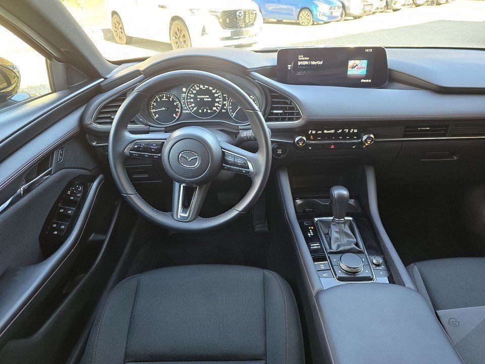 Mazda 3 2.0L e-SKYACTIV G 150ps foto 8