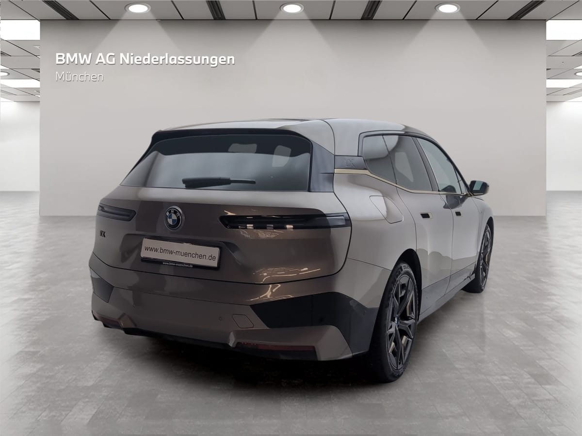 BMW iX M60 Bowers & Wilkins AHK Driv.Assist.Prof foto 4