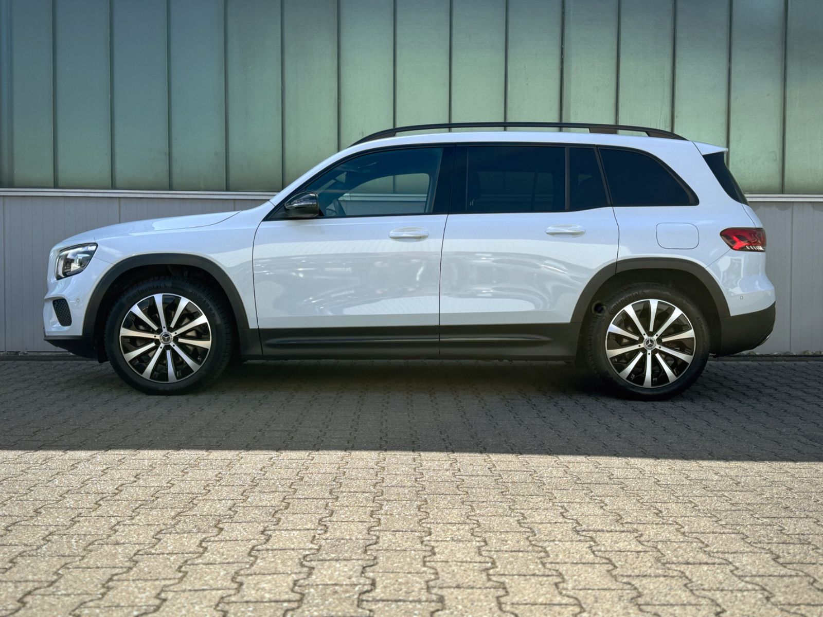 Mercedes-Benz GLB 200 Progressive PANORAMA NAVI CAM foto 3