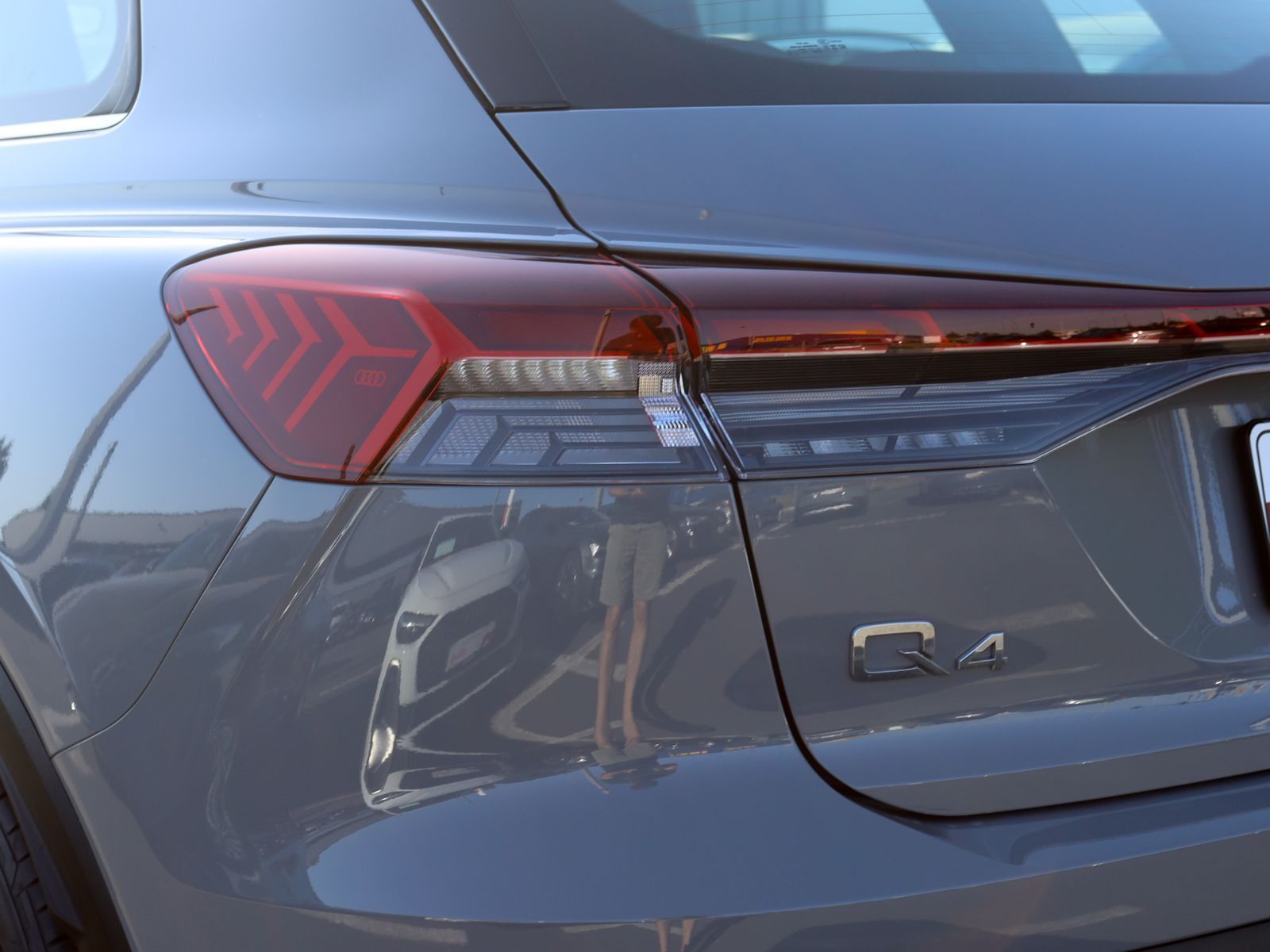 Audi Q4 e-tron 40 Navi LED ACC Standklima DAB foto 9