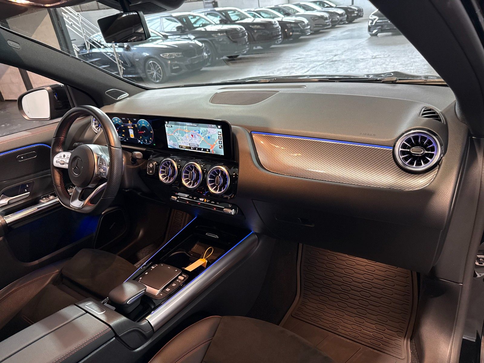 Mercedes-Benz GLA 200 d/LED/NIGHT/AMG-Line/TOD/PARK foto 23