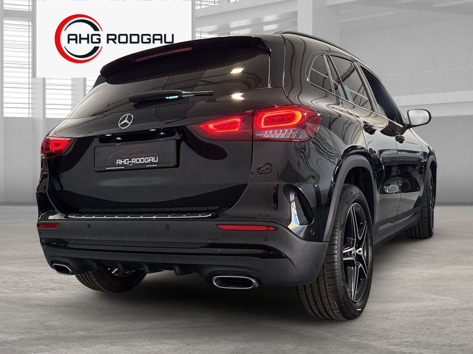 Mercedes-Benz GLA 200 d/LED/NIGHT/AMG-Line/TOD/PARK foto 4