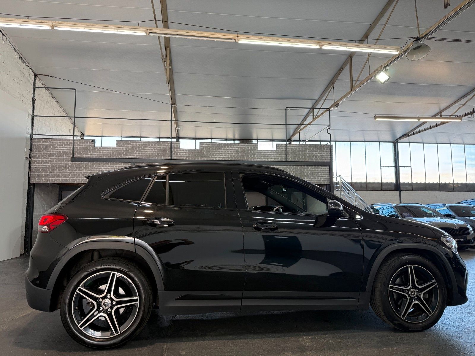 Mercedes-Benz GLA 200 d/LED/NIGHT/AMG-Line/TOD/PARK foto 9