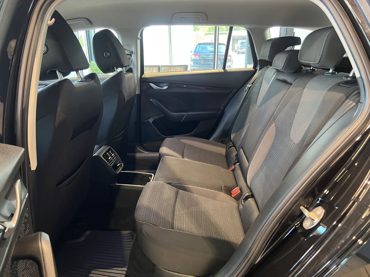 Skoda Octavia Combi 2.0 TDI foto 12