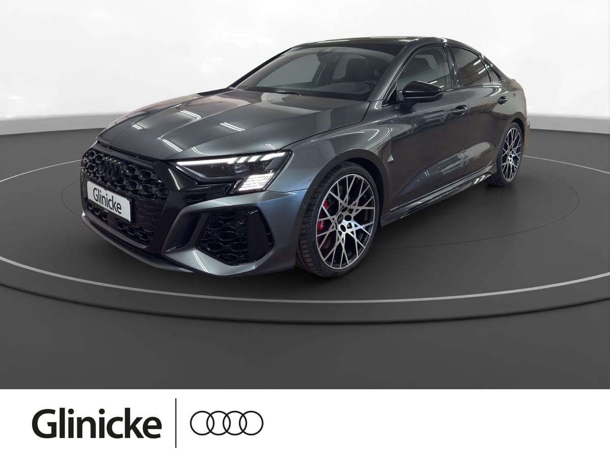 Audi RS3 Limousine RS-Abgas Pano Matrix LM 19 B&O RF