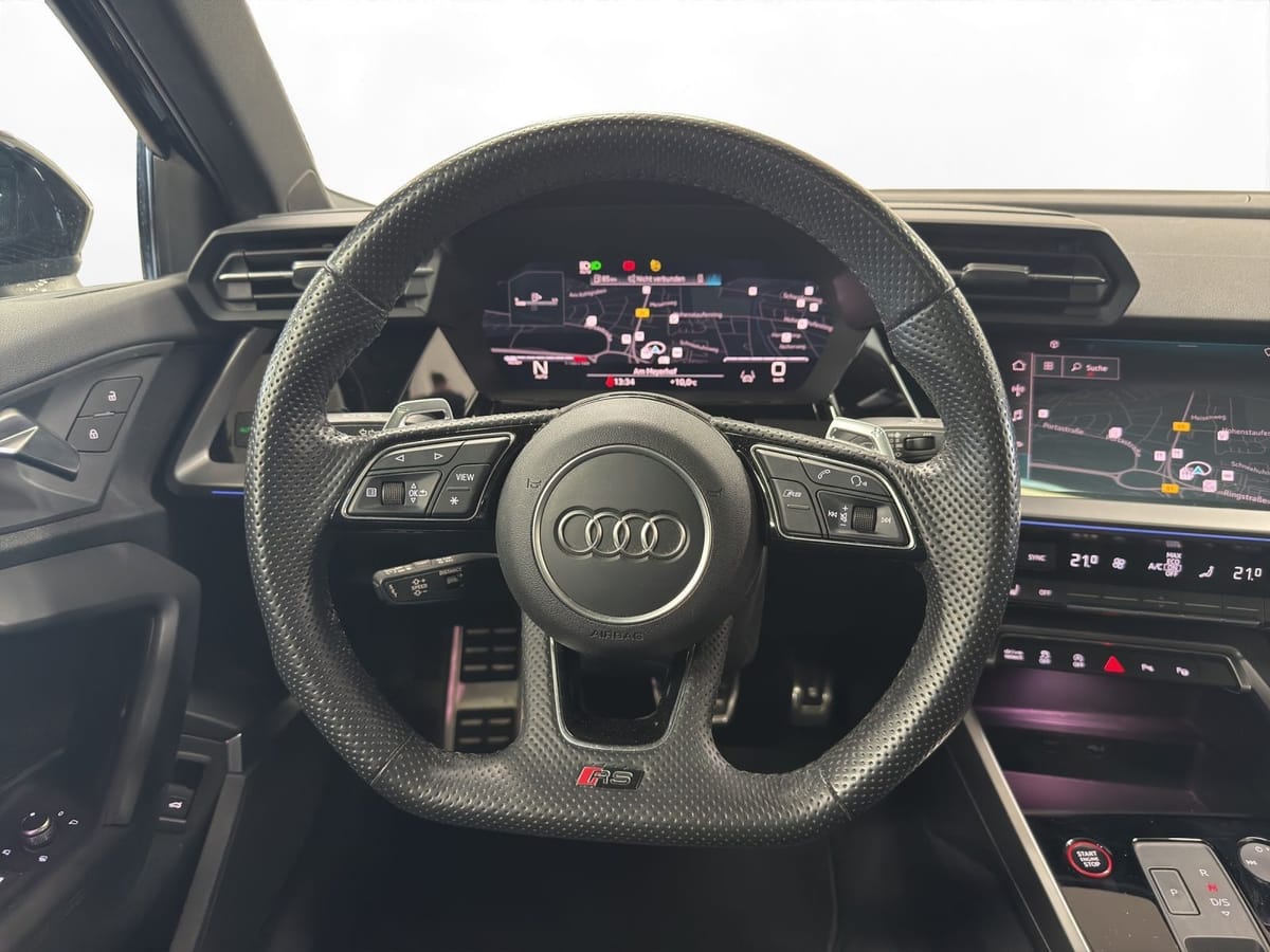 Audi RS3 Limousine RS-Abgas Pano Matrix LM 19 B&O RF foto 18