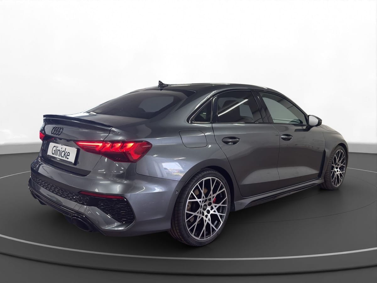 Audi RS3 Limousine RS-Abgas Pano Matrix LM 19 B&O RF foto 3
