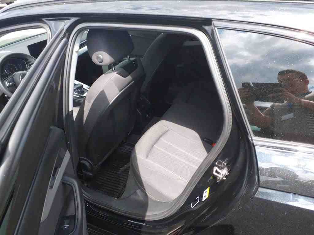 Audi A4 Avant 35 TFSI S tronic nur noch bis 29.08! Na foto 5