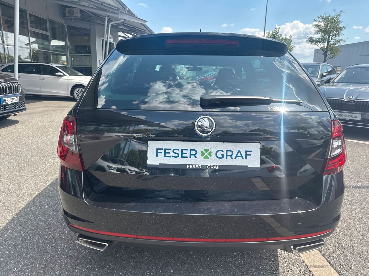 Skoda Octavia RS 2,0l TDI DSG NAVI SHZ AHK PANO foto 7