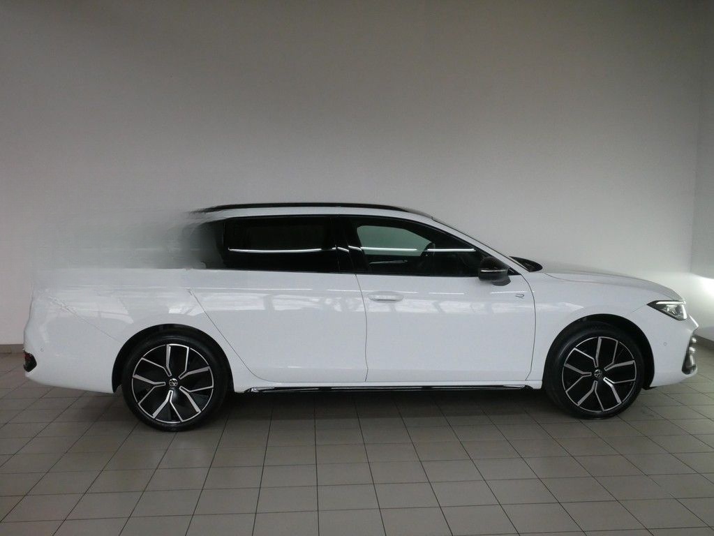 Volkswagen Passat Variant R-Line 2.0 TDI DSG AHK+Standheizu foto 4