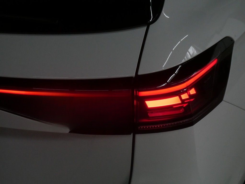 Volkswagen Passat Variant R-Line 2.0 TDI DSG AHK+Standheizu foto 6