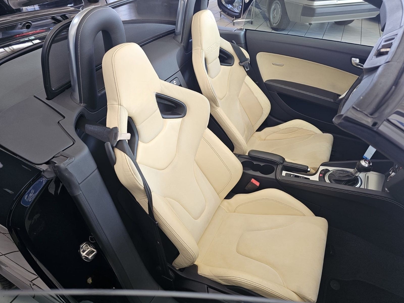 Audi TT RS Roadster 2.5TFSI quattro SCHALE ABT CARBON foto 12