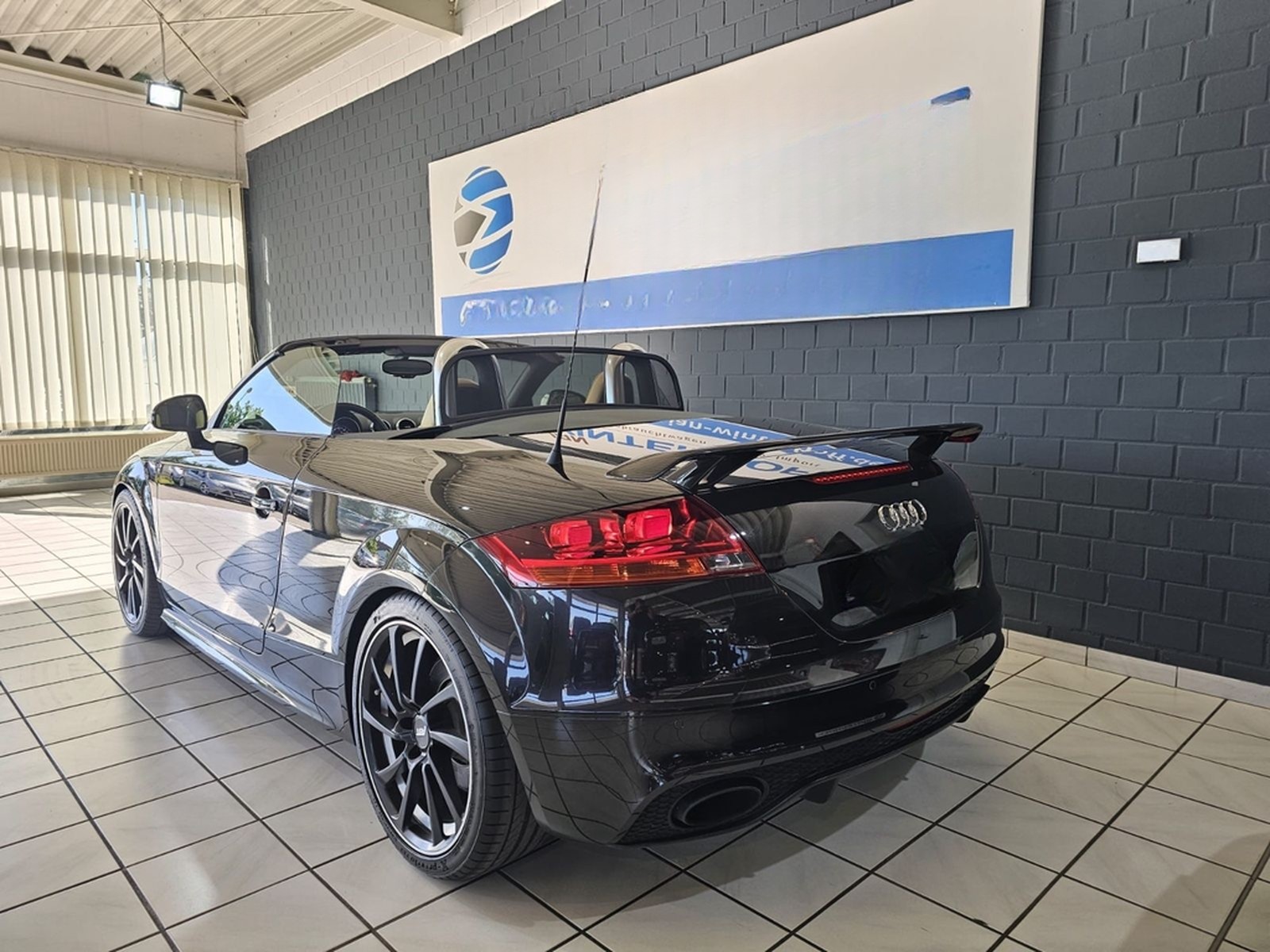 Audi TT RS Roadster 2.5TFSI quattro SCHALE ABT CARBON foto 4