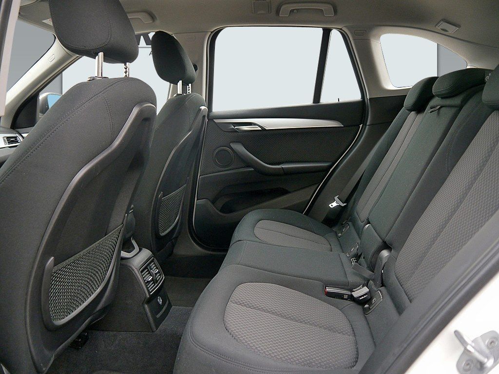 BMW X1 sDrive18d Advantage +NAVI+SHZ+LED+PDC+LM+ foto 6
