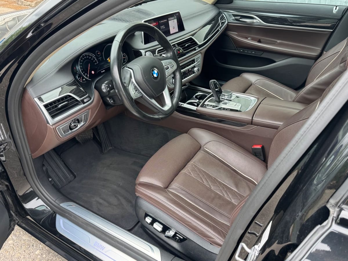 BMW 740 d xDrive HUD Soft Close Massage 360 Kamera foto 5