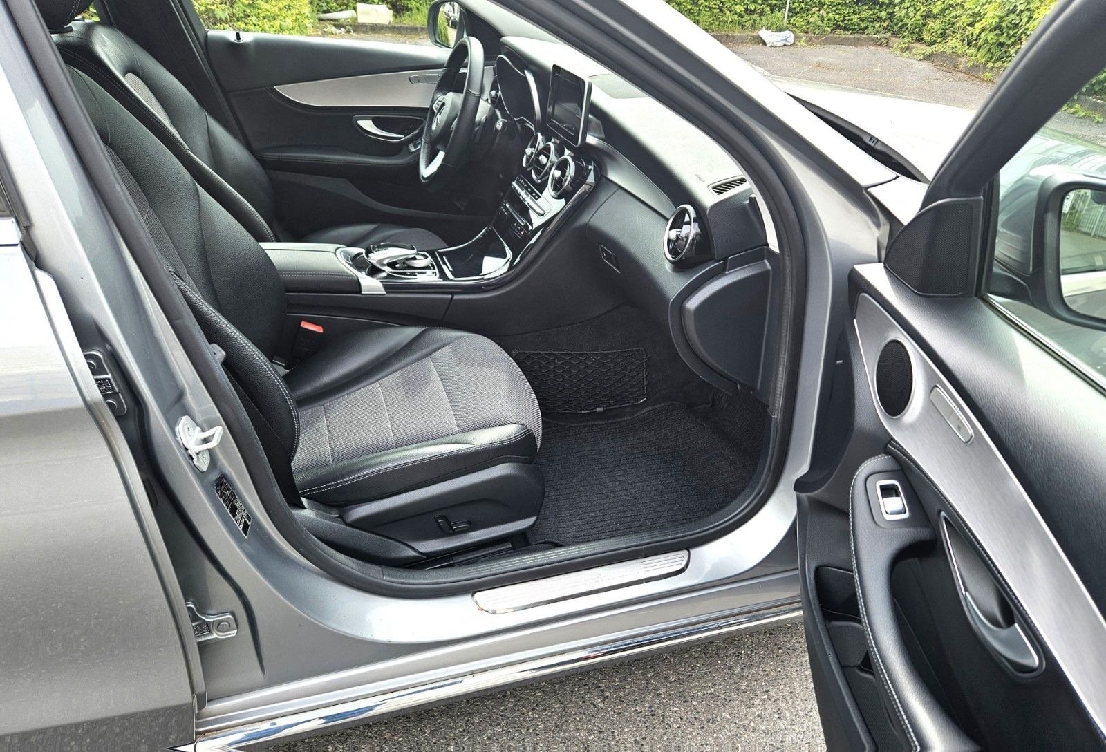 Mercedes-Benz C 220 AVANTGARDE Autom Navi Kamera Head-up LED foto 10