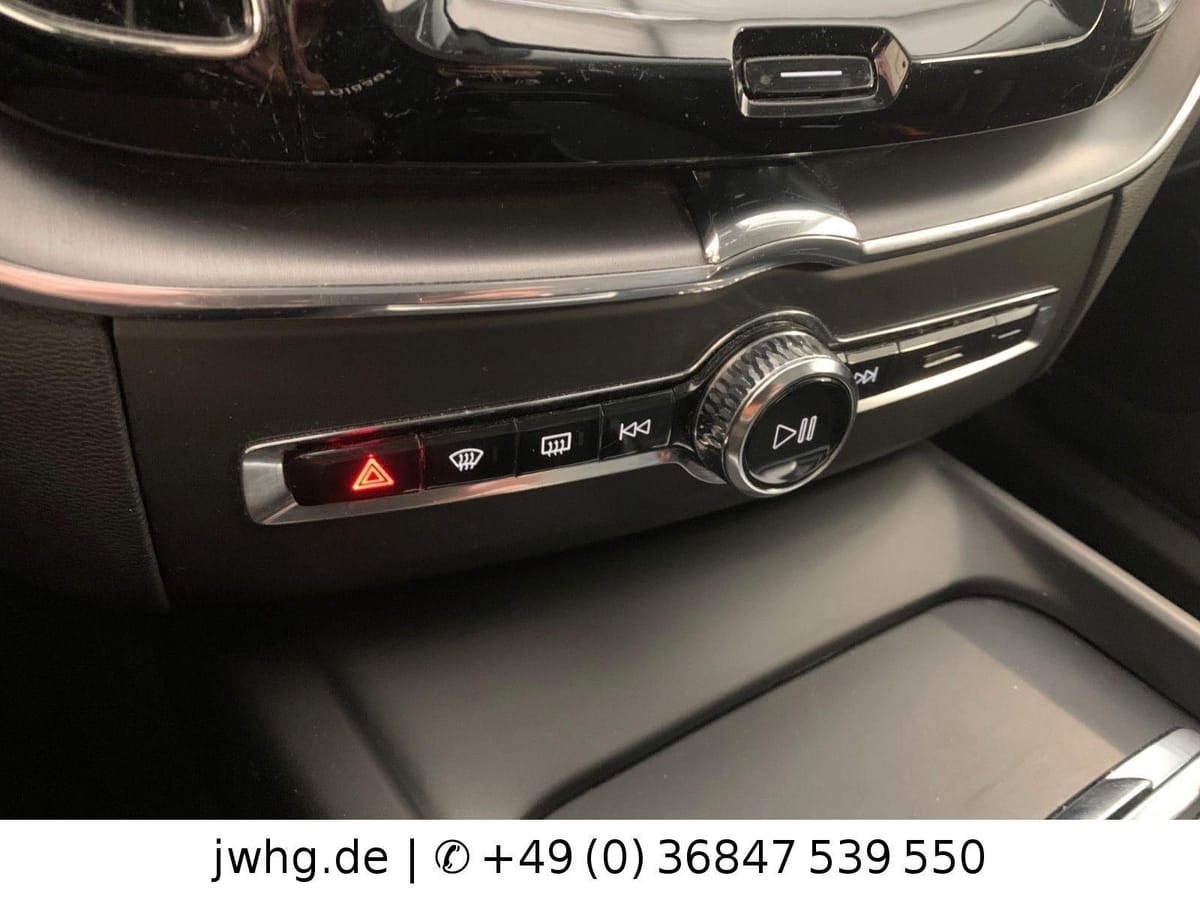 Volvo XC60 Momentum Pro Mopf HeadUp 360° Google 19 foto 17
