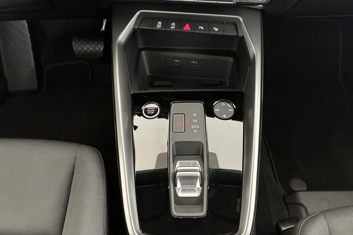 Audi A3 35 TFSI advanced MMI ParkAss Cam SHZG el.LWS foto 14