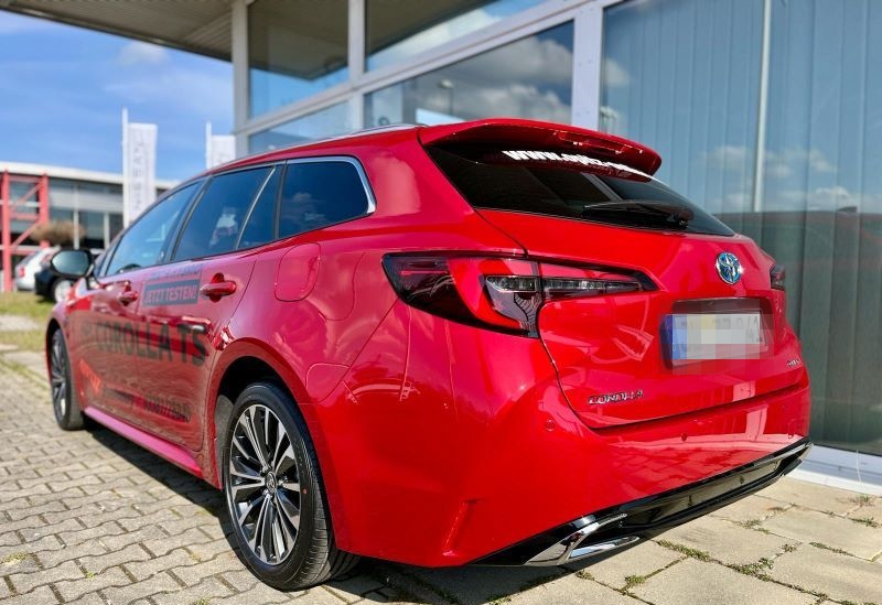 Toyota Corolla TS HSD 1.8 l Team D HSD foto 4