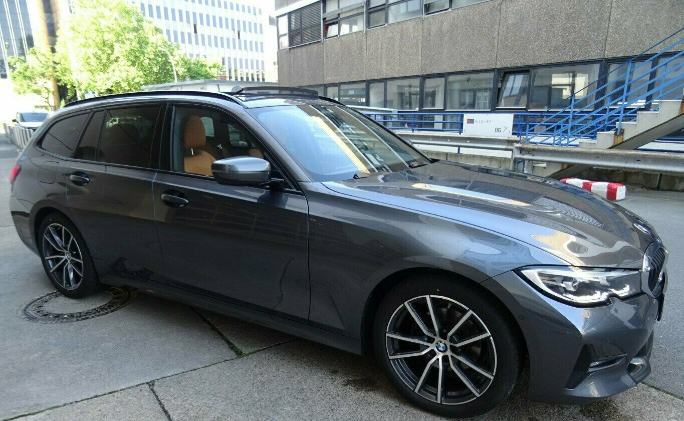 BMW 320D Sportline Tour,xDrive SAG,AHK,Panorama,ACC foto 12