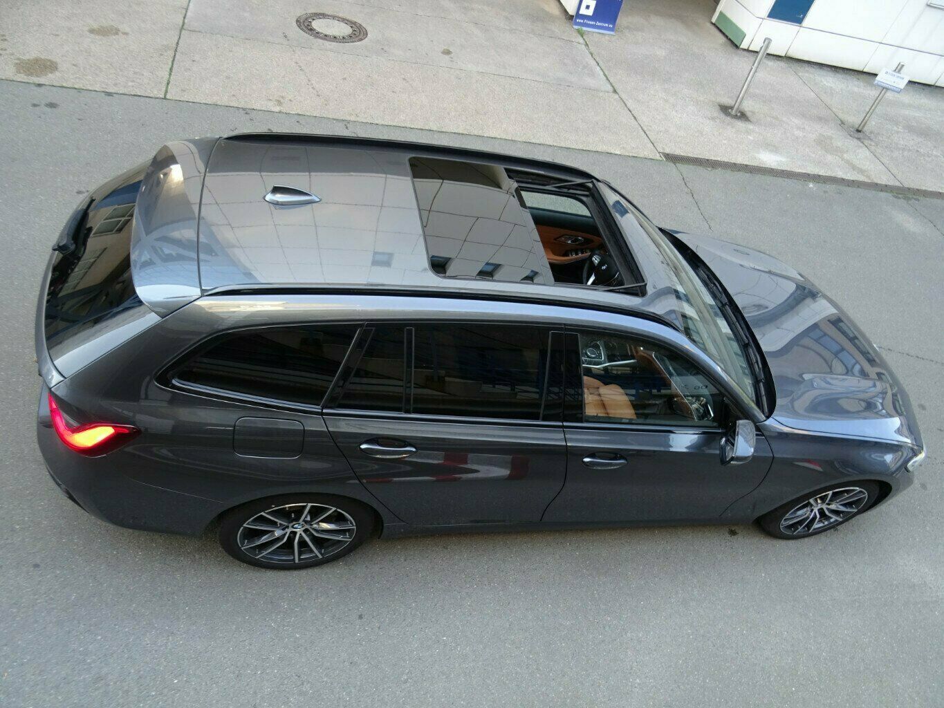 BMW 320D Sportline Tour,xDrive SAG,AHK,Panorama,ACC foto 17