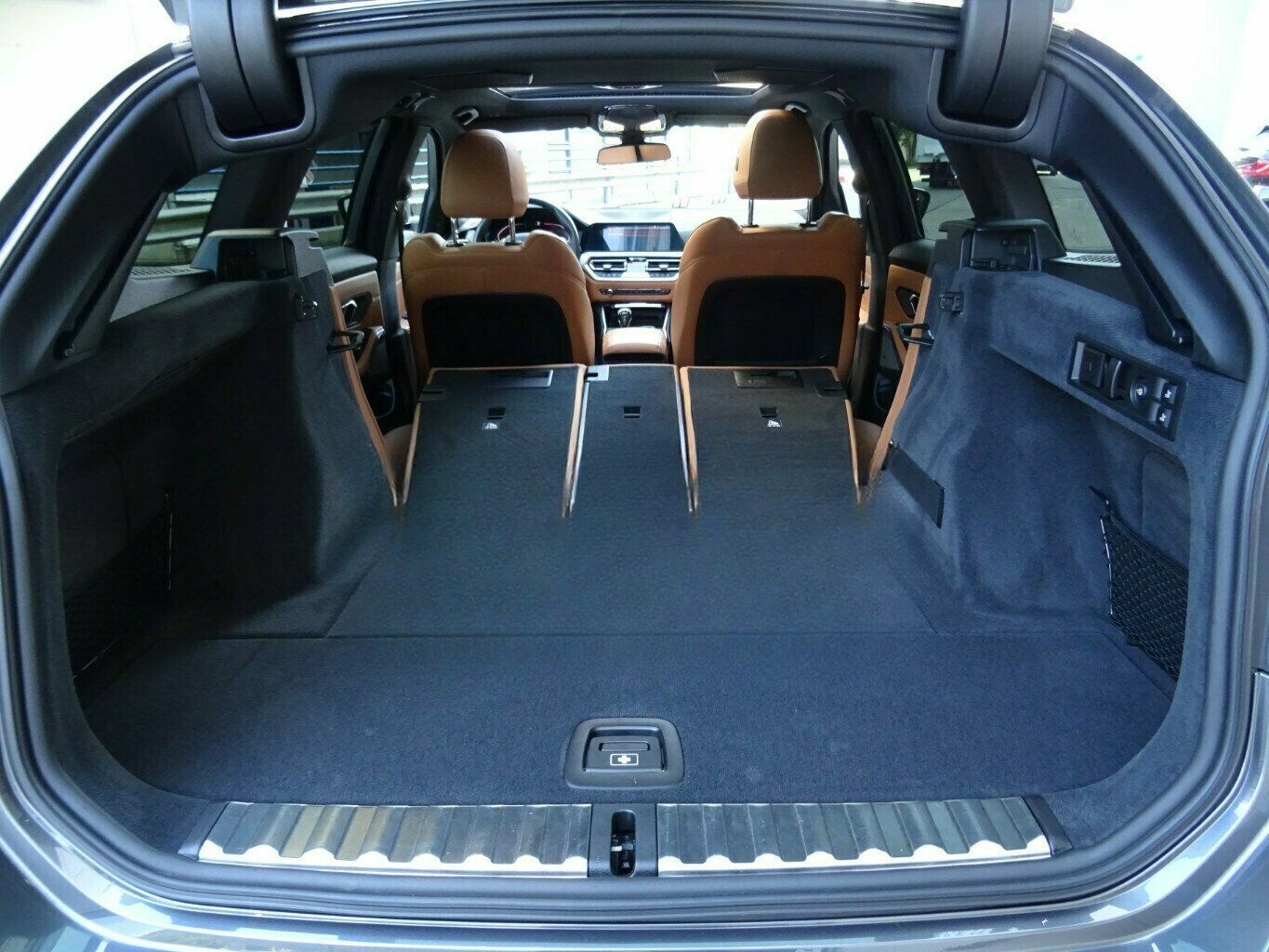 BMW 320D Sportline Tour,xDrive SAG,AHK,Panorama,ACC foto 9