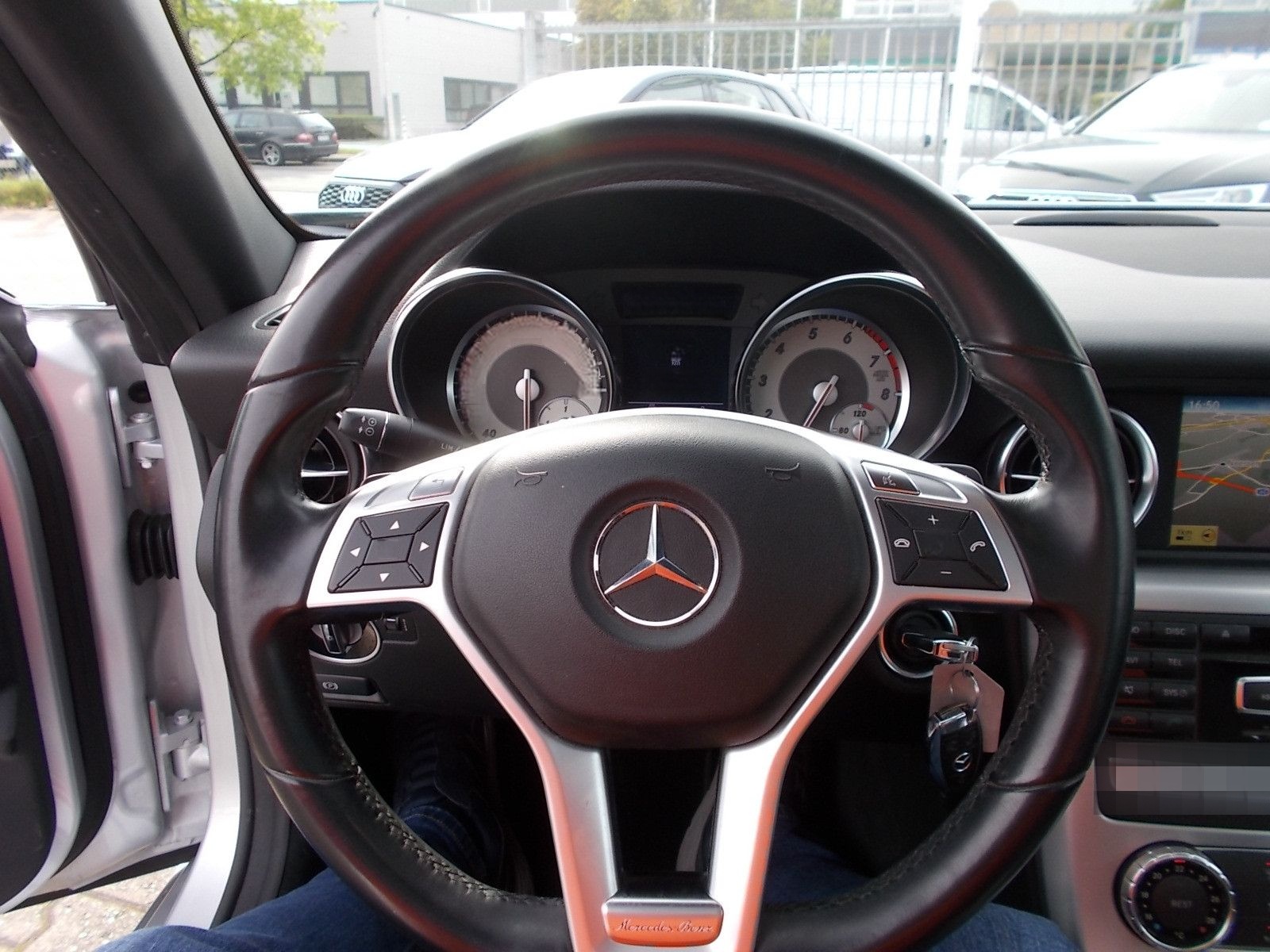Mercedes-Benz SLK 250 BE  Navi Leder Sportsitze Parksensoren foto 15