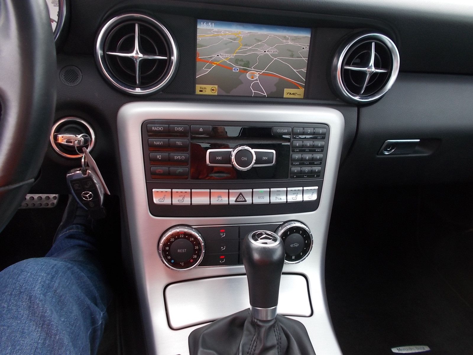 Mercedes-Benz SLK 250 BE  Navi Leder Sportsitze Parksensoren foto 17