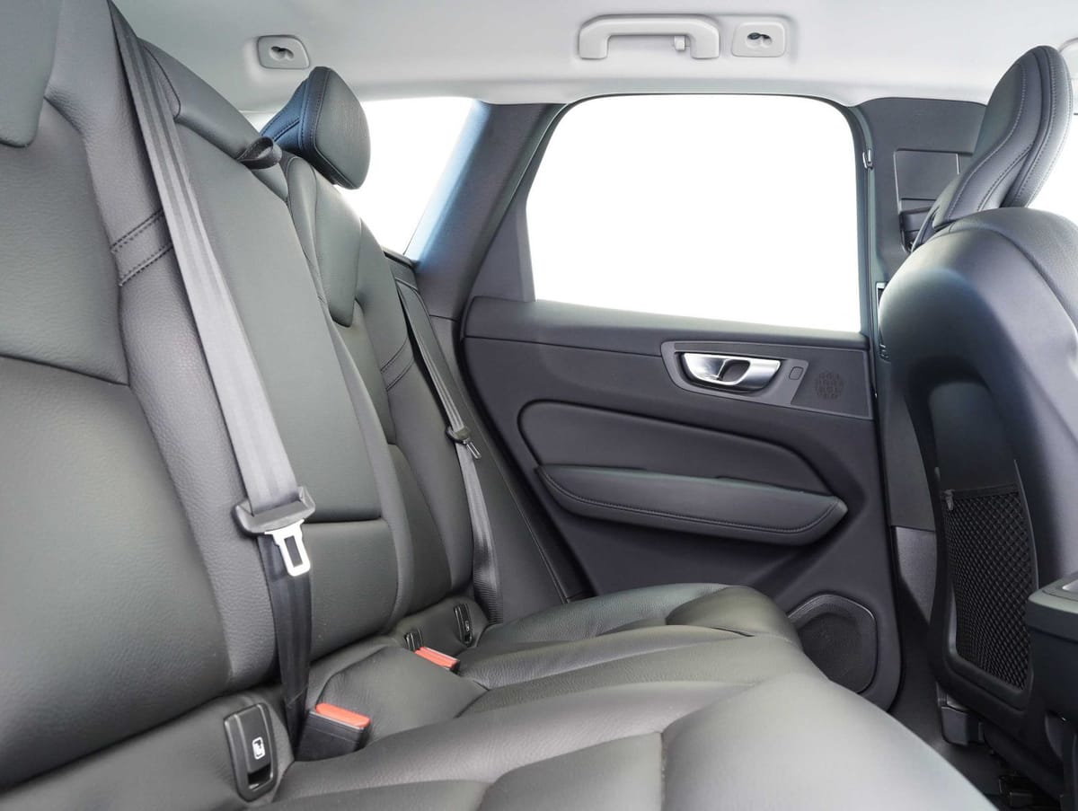 Volvo XC60 B4 B Plus Dark LED NAVI PILOT ACC KAMERA foto 13