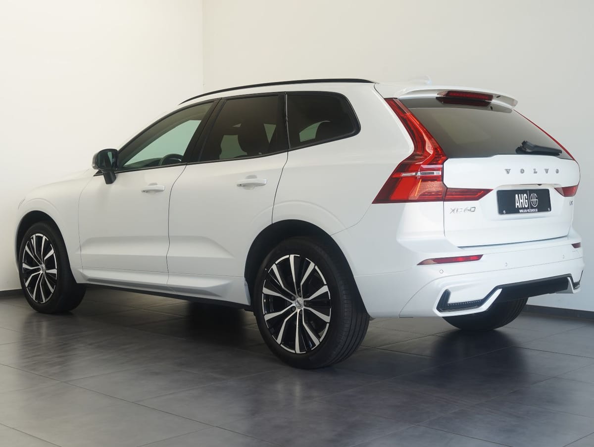Volvo XC60 B4 B Plus Dark LED NAVI PILOT ACC KAMERA foto 3